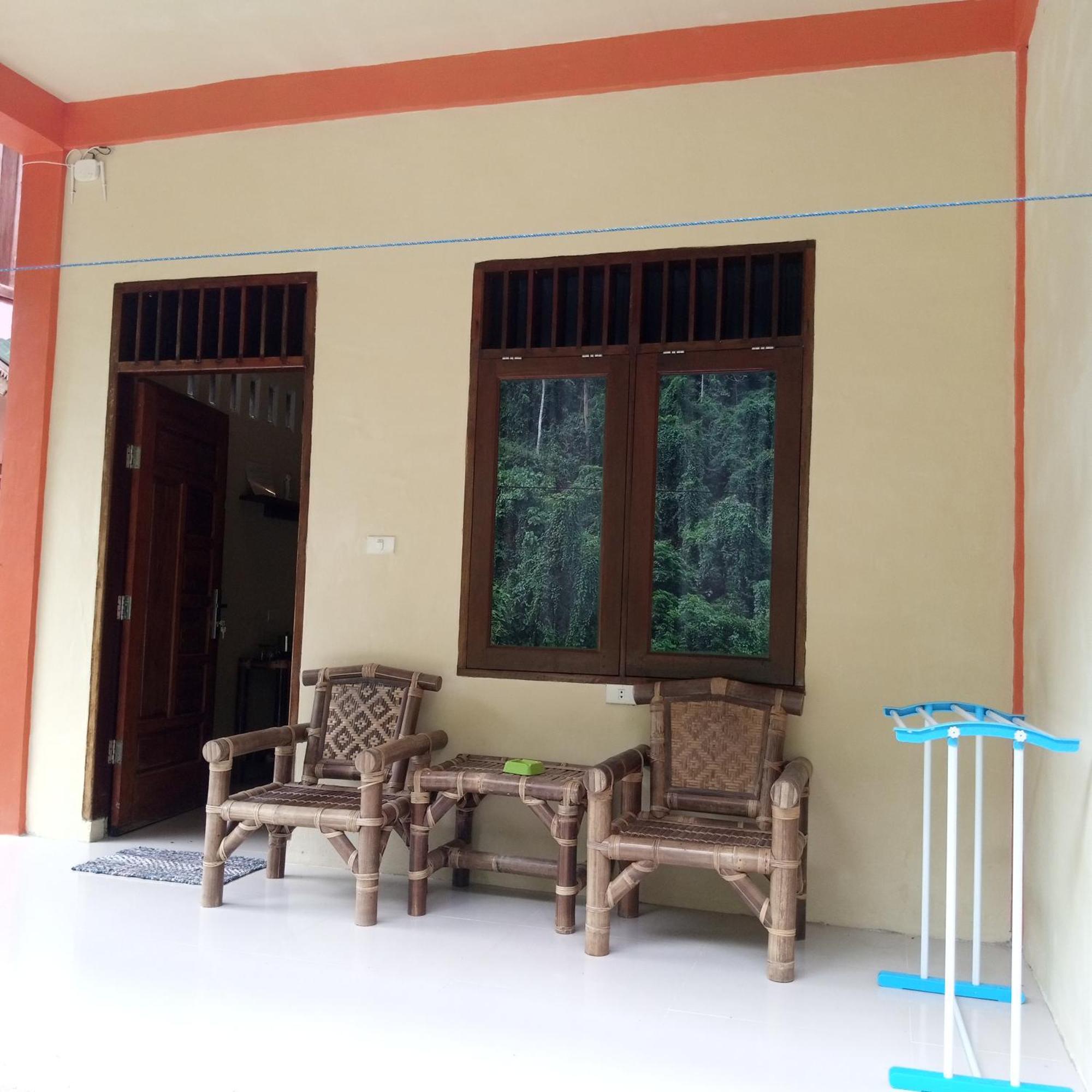 Ridho'S Homestay & Jungle Trekking ブキットラワン エクステリア 写真